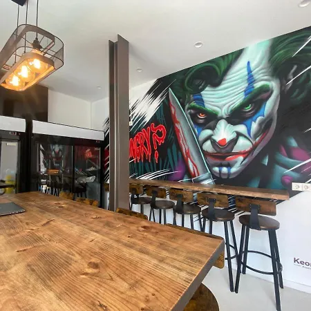 We Street Hostel - Albergue-2