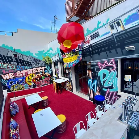 We Street Hostel - Albergue-3
